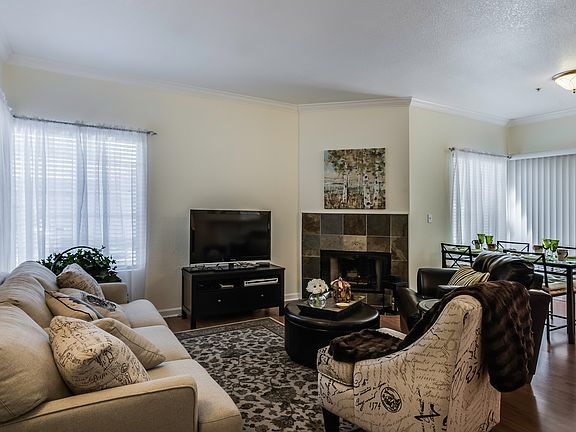 5th image of 303 Beachcomber Dr E