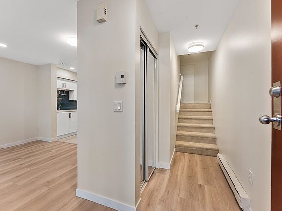 4th image of 3138 W 4th Ave