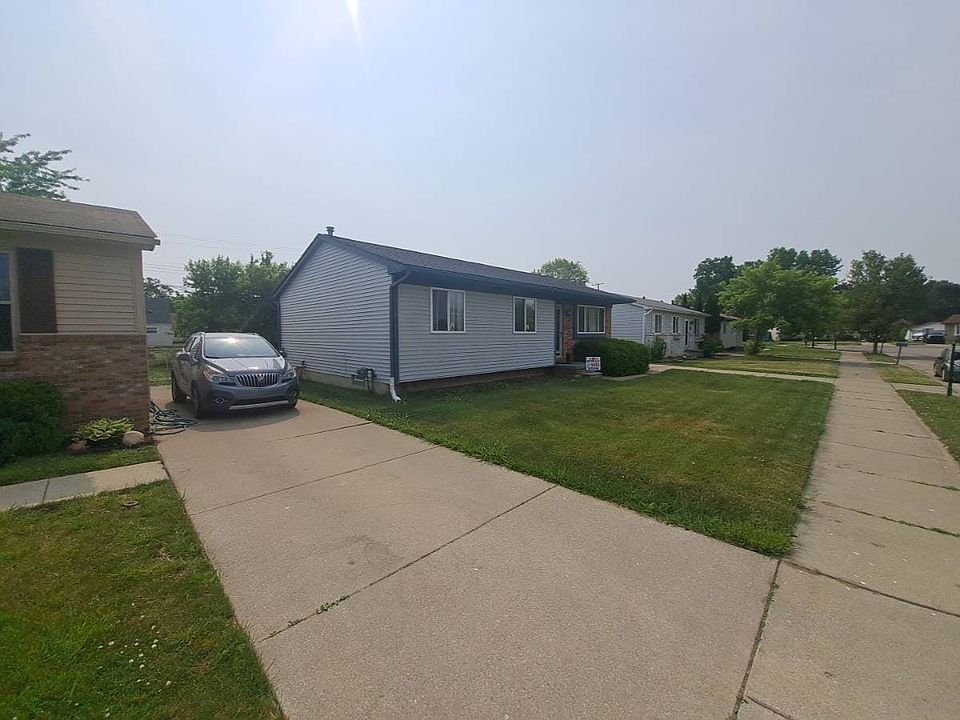 2nd image of 25650 Lehner Ct