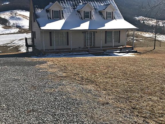 3rd image of 612 Arrowhead Cir