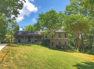 3200 N Woodridge Rd, Mountain Brook, AL 35223