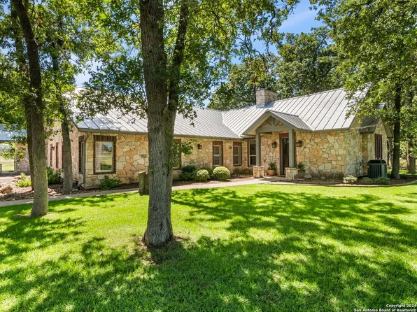 5 Old Fredericksburg, Boerne, TX 78015