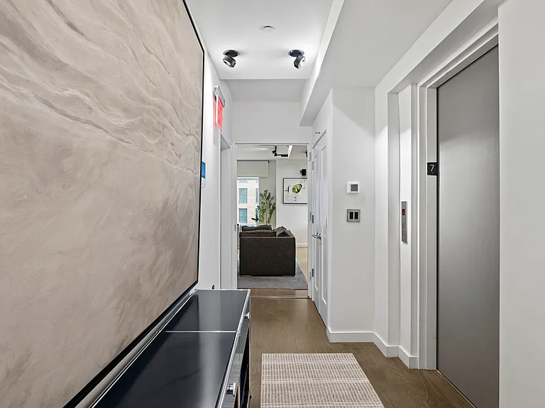 265 E Houston St #7 — Photo 17