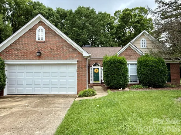 11542 Laurel View Dr, Charlotte, NC 28273