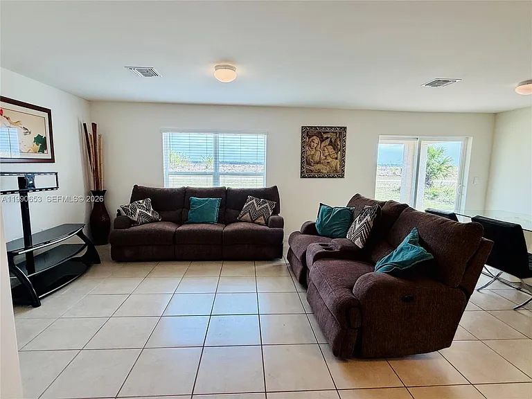 513 Ella Jean Pl — Photo 14