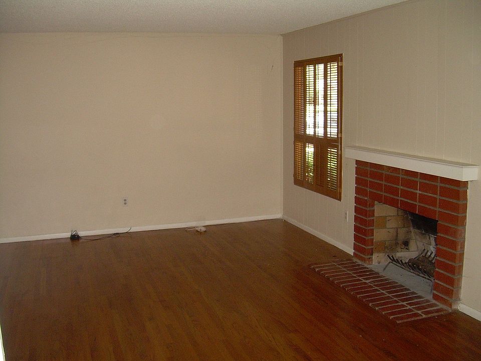 2nd image of 10045 Aldea Ave