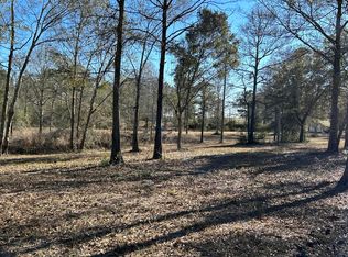 28 Slater Dr, Lumberton, MS 39455