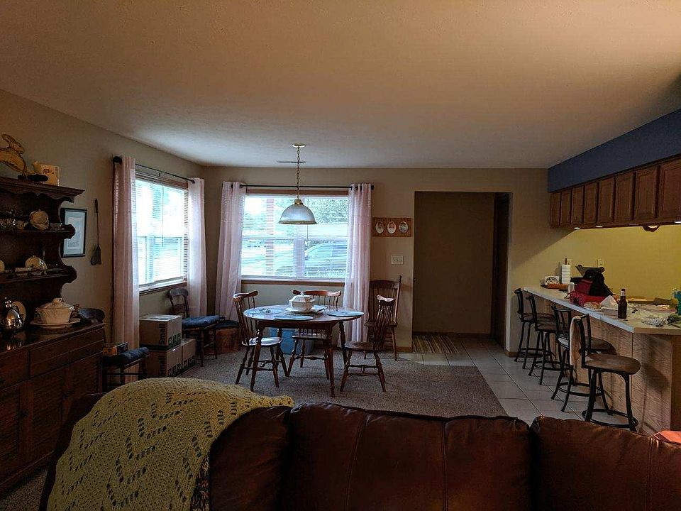 1st image of 7303 Wallingford Way