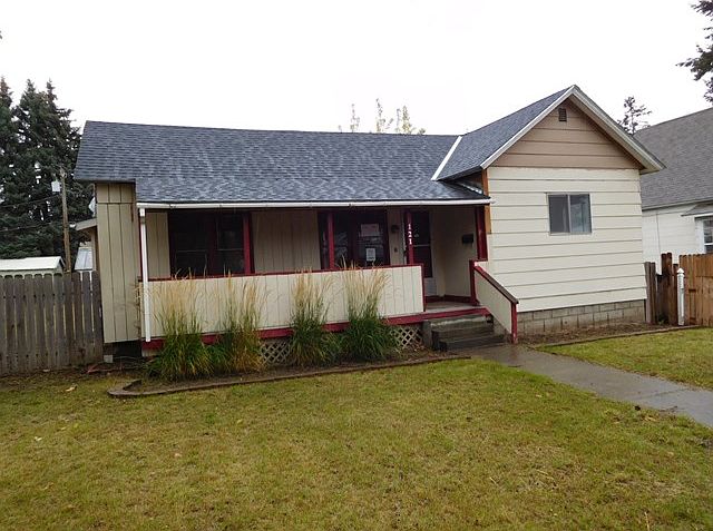 1st image of 121 W Patit Ave