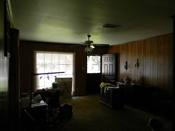 3rd image of 906 Norwood Dr