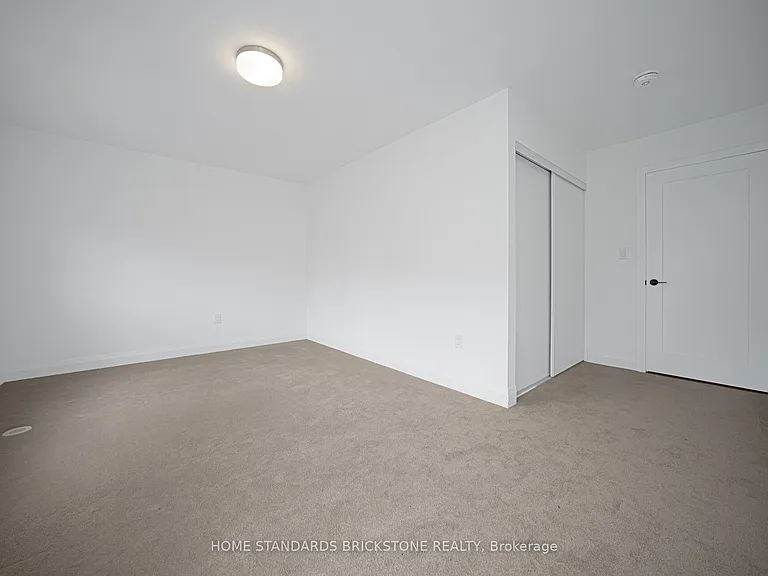 22 Chesley St — Photo 34