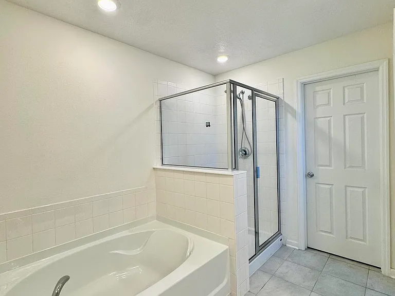 310 Rambling Brook Trl — Photo 24