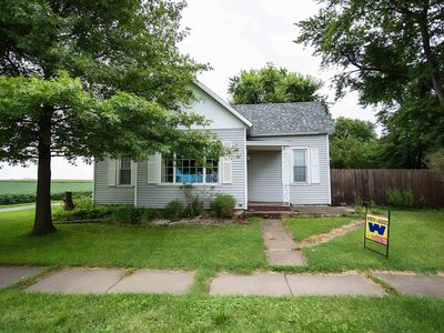 407 N Peoria St, New Holland, IL, 62671