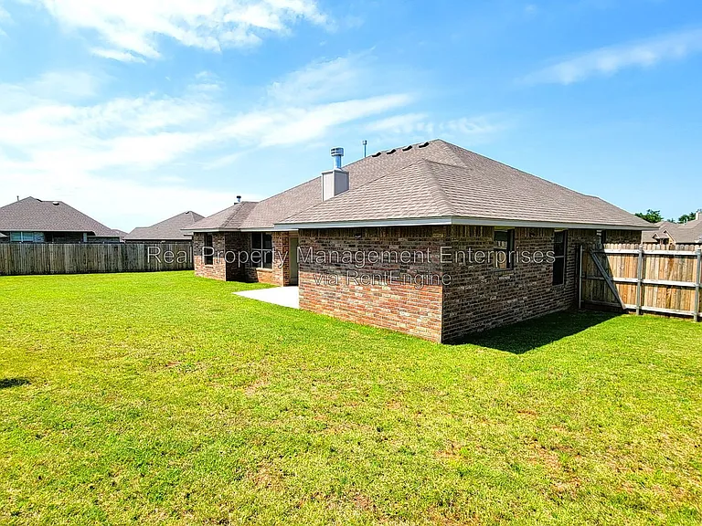 4500 Oasis Ct — Photo 21