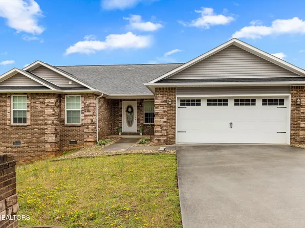 2109 Covenant Dr, Sevierville, TN 37876