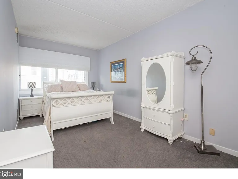 2301 Cherry St #3C — Photo 16
