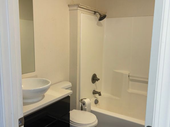 11001 16th Ave SW APT 6