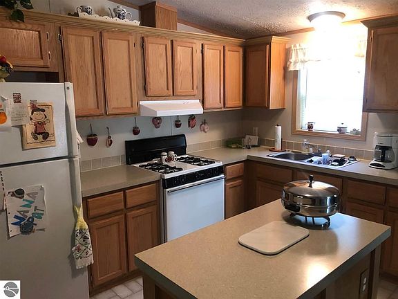 4th image of 1009 Barcelona Dr
