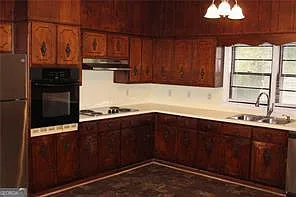 3 bed, 1.0 bath, 1196 sqft, $1,900 — Photo 4