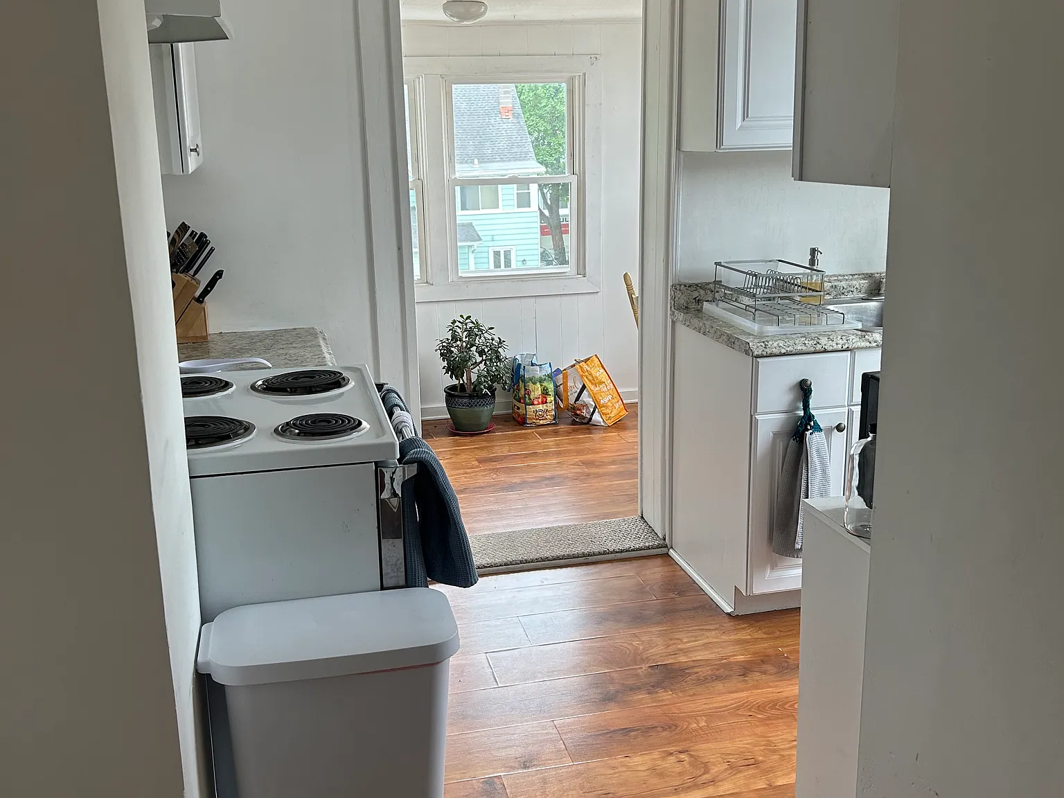 2 bed, 900 sqft, $1,250 — Photo 4