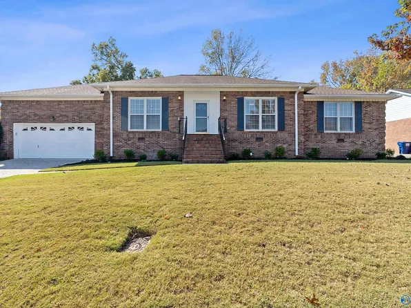 9622 Waldrop Dr SE, Huntsville, AL 35803