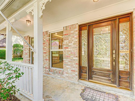 3rd image of 12906 Ivyforest Dr