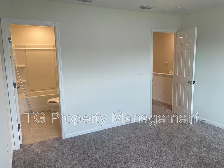 7665 Merchants Way — Photo 9