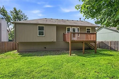 2521 NW Richard Dr — Photo 35