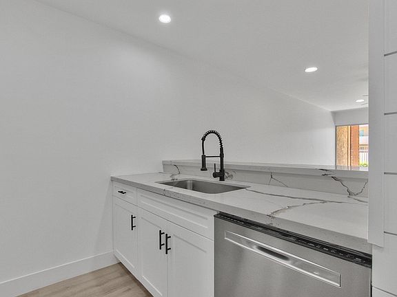 5th image of 3313 N 68th St Unit 127