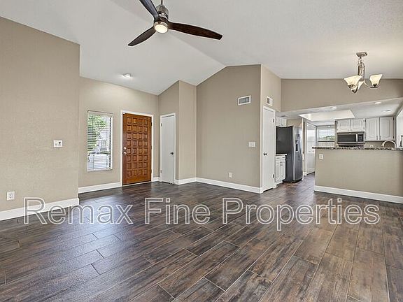 4th image of 3306 E Taro Ln