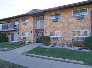 834 E Old Willow Rd APT 209, Prospect Heights, IL 60070