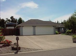 1229 Yew St, Florence, OR