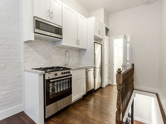 1st image of 306 E 89th St #0B