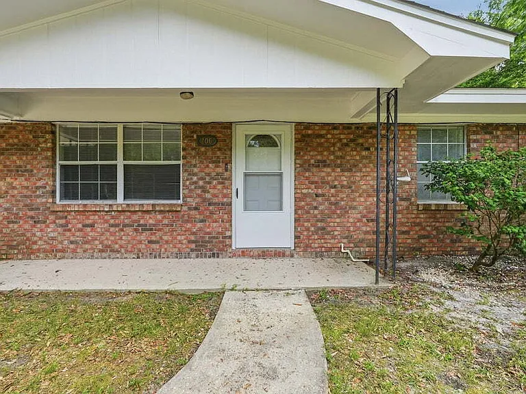 106 Andrews Ave — Photo 4