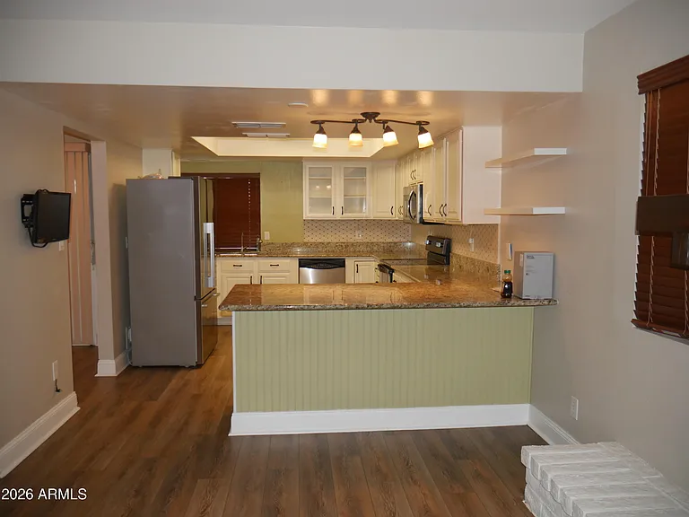 1201 W Loughlin Dr — Photo 5