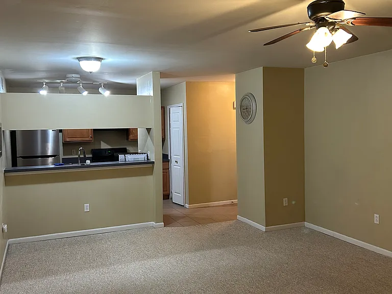 2269 S Main St — Photo 2