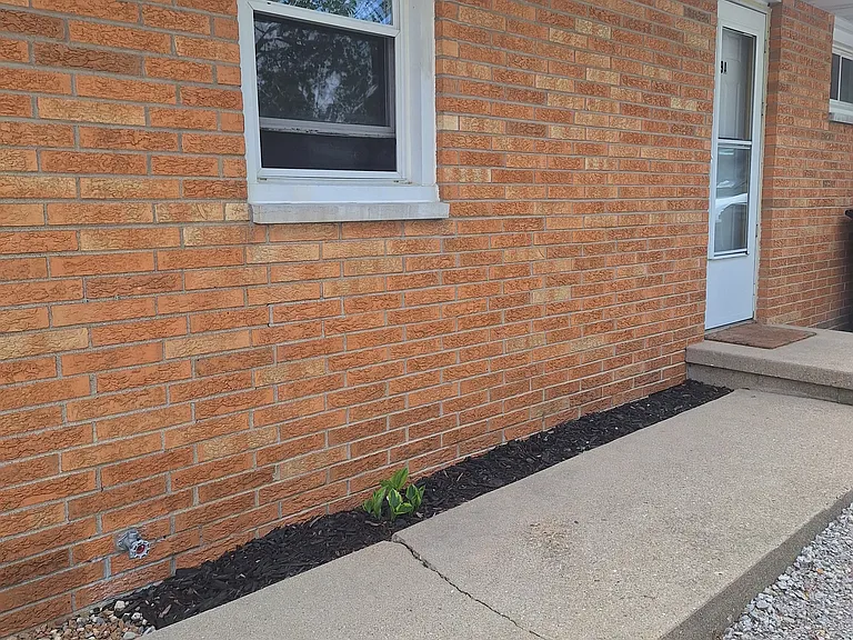 209 Yosemite Ave #A — Photo 2
