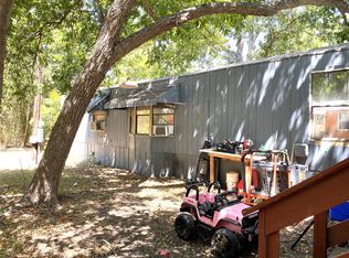 410 W North St, Kyle, TX 78640