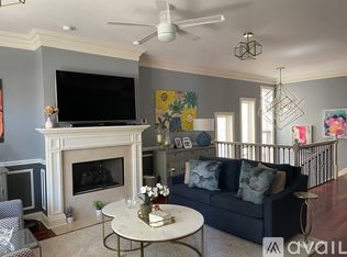 1141 W Patterson Ave APT 1E, Chicago, IL 60613