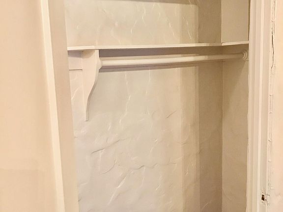 2nd image of 15 Hawthorne Way APT 103