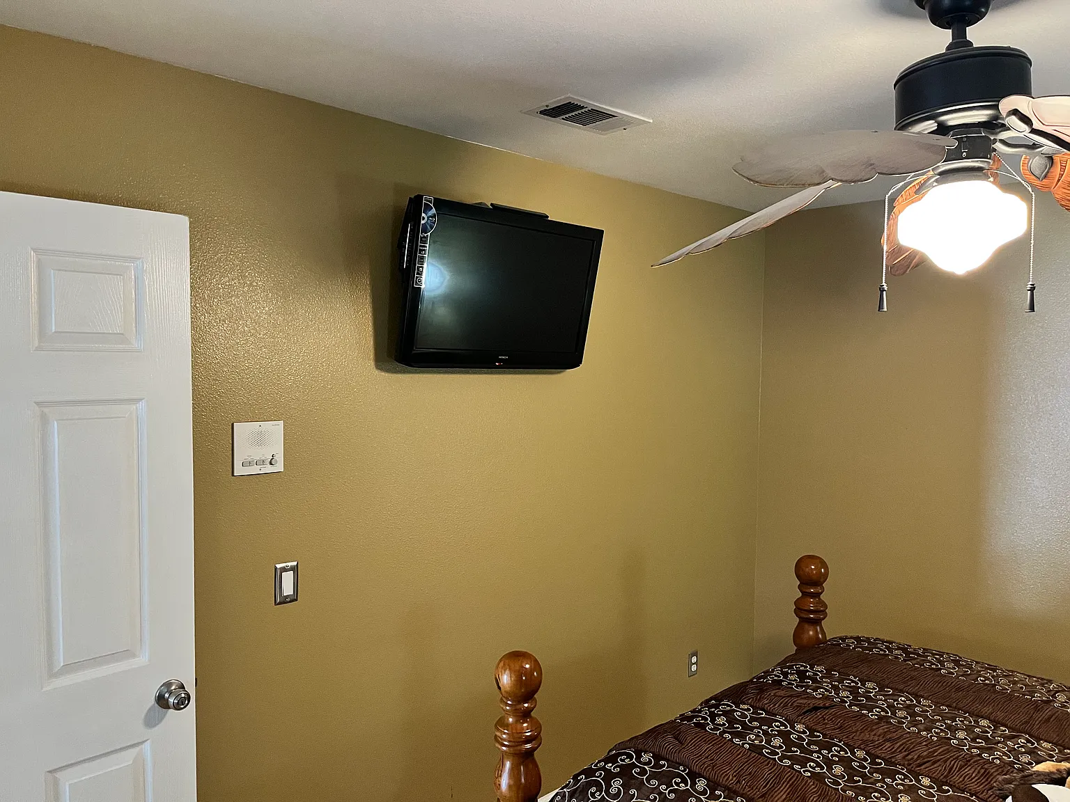 Corte Del Sol, Moreno Valley — Photo 2