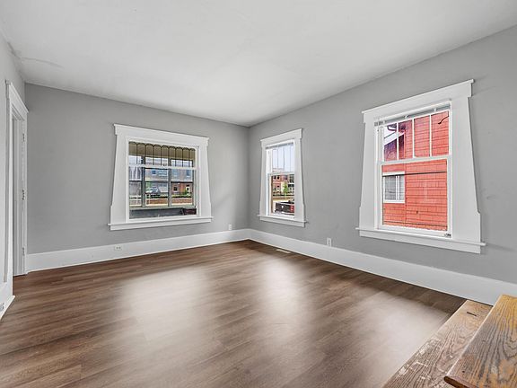4th image of 835 Lay Blvd
