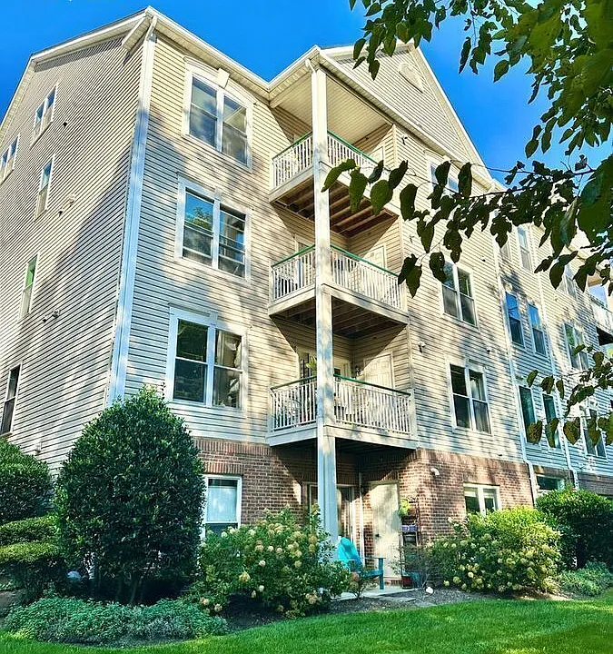 6505 Grange Ln #303
