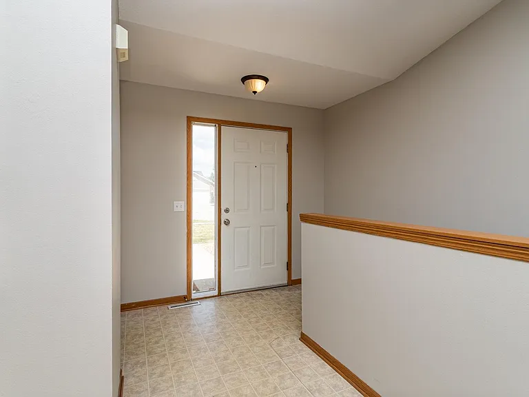 4630 Twain St — Photo 9