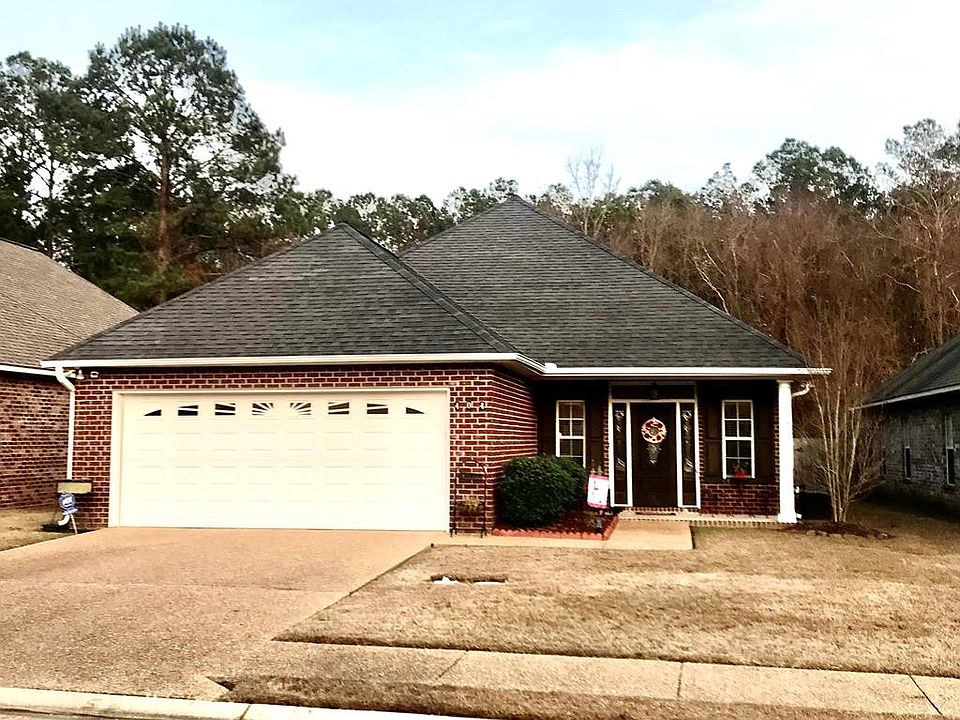 1st image of 404 Shanna Ln NW