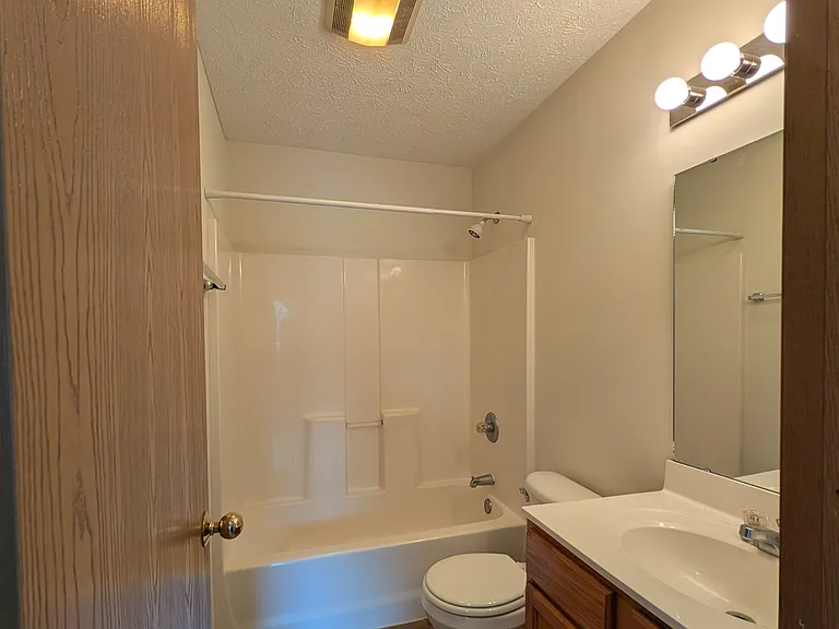 90 Phillips Ct — Photo 11