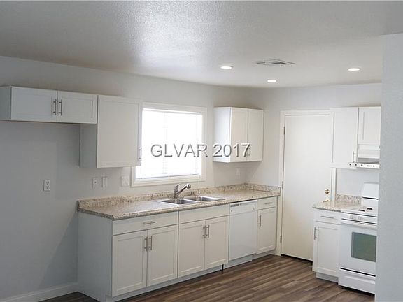3rd image of 5430 Eastwick Cir