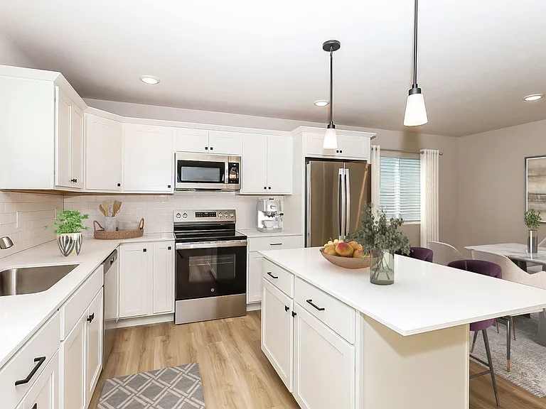 356 N Sherman St — Photo 4