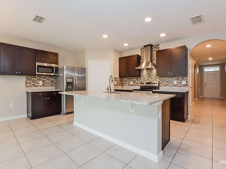 4182 Looking Glass Pl — Photo 3