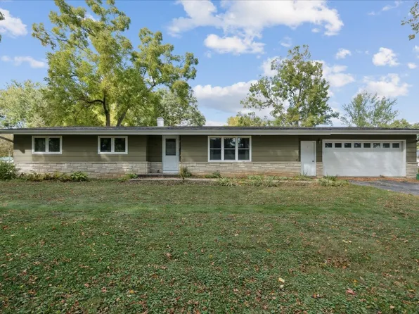 223 7th St NW, Mount Vernon, IA 52314